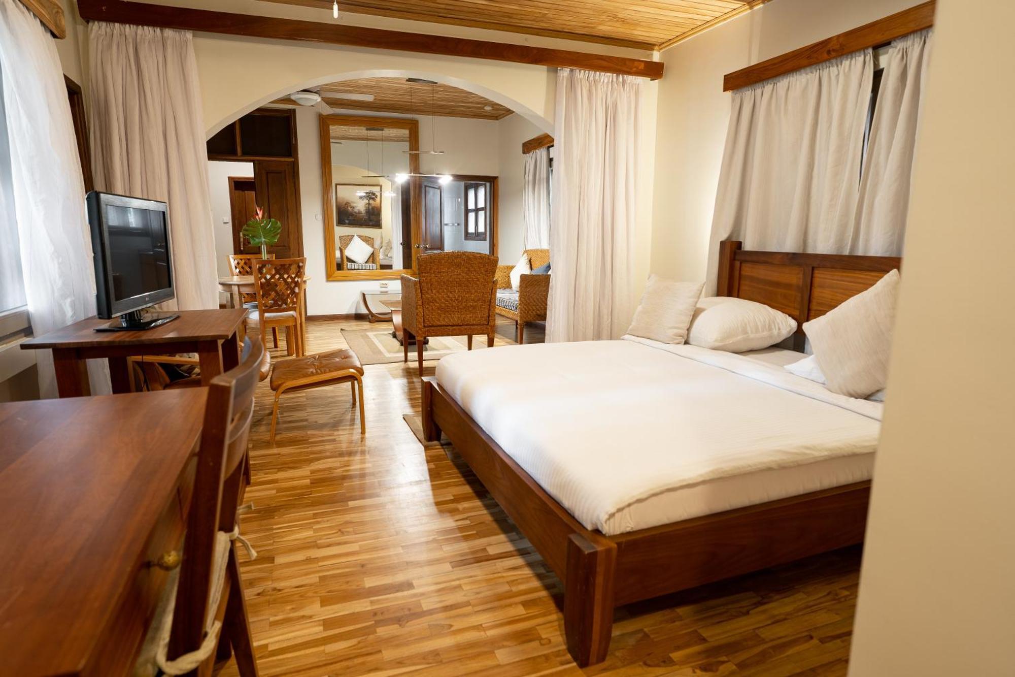 Esther'S Hotel Accra Luaran gambar