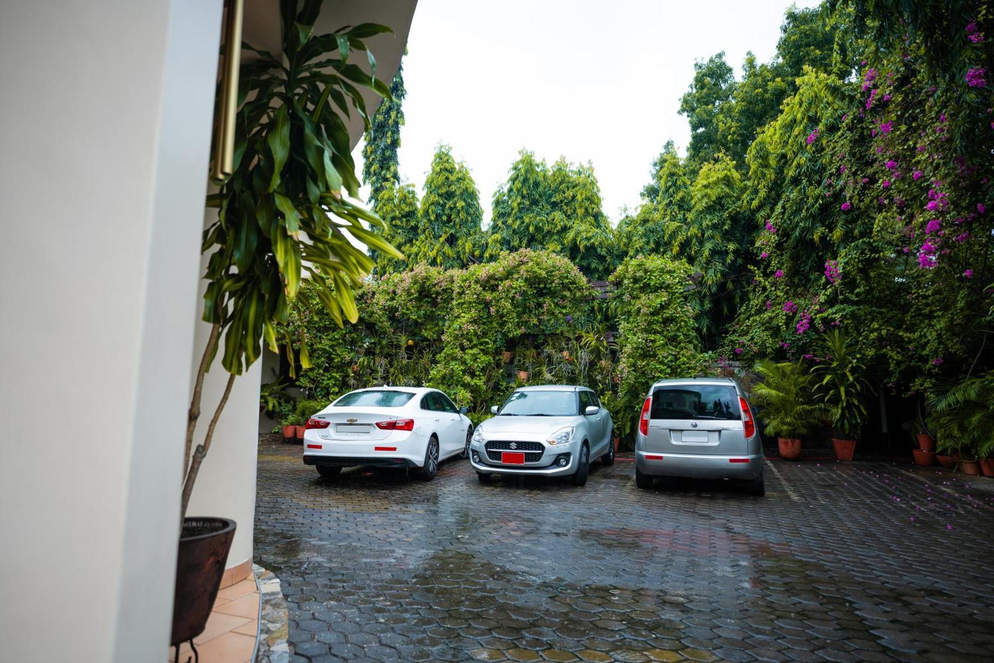 Esther'S Hotel Accra Luaran gambar
